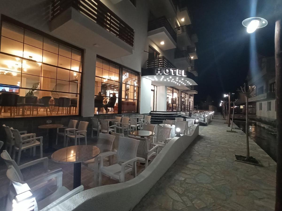 Grand Pogradec Tushemisht