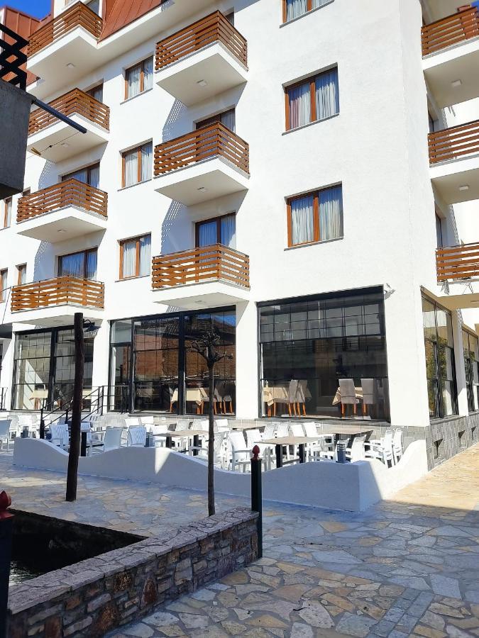 Grand Pogradec Hotel