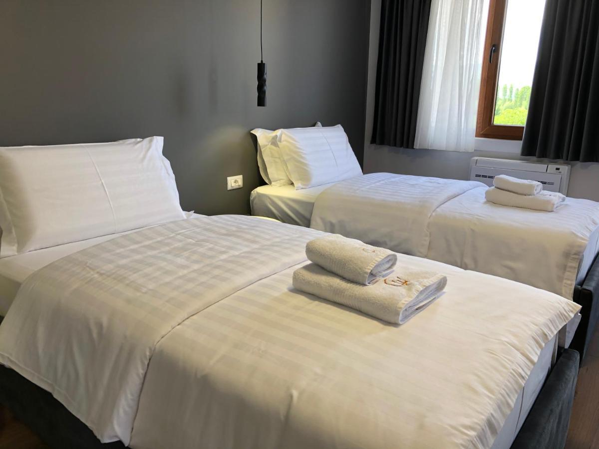 Grand Pogradec Hotel